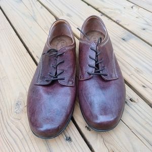 TAOS Footwear Women's  Brown  Leather  Oxfords   Sz 8 - 8.5/39